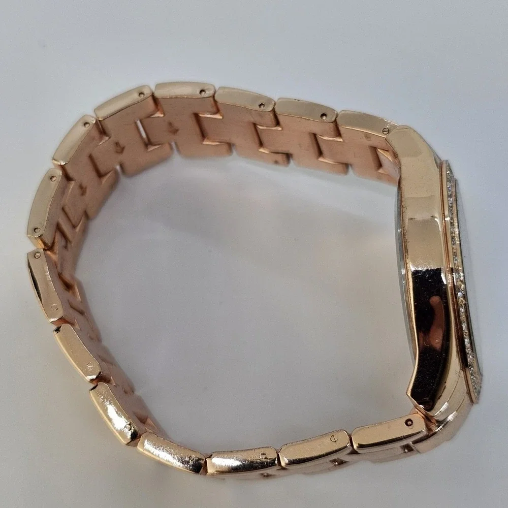 Claire's Women's Watch 38MM Gold‎ Tone Dial Band Crystal Bezel 7.5